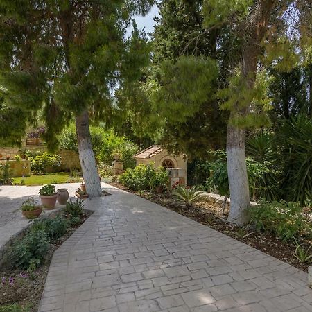 Ethereal Villa Mouzákion 外观 照片